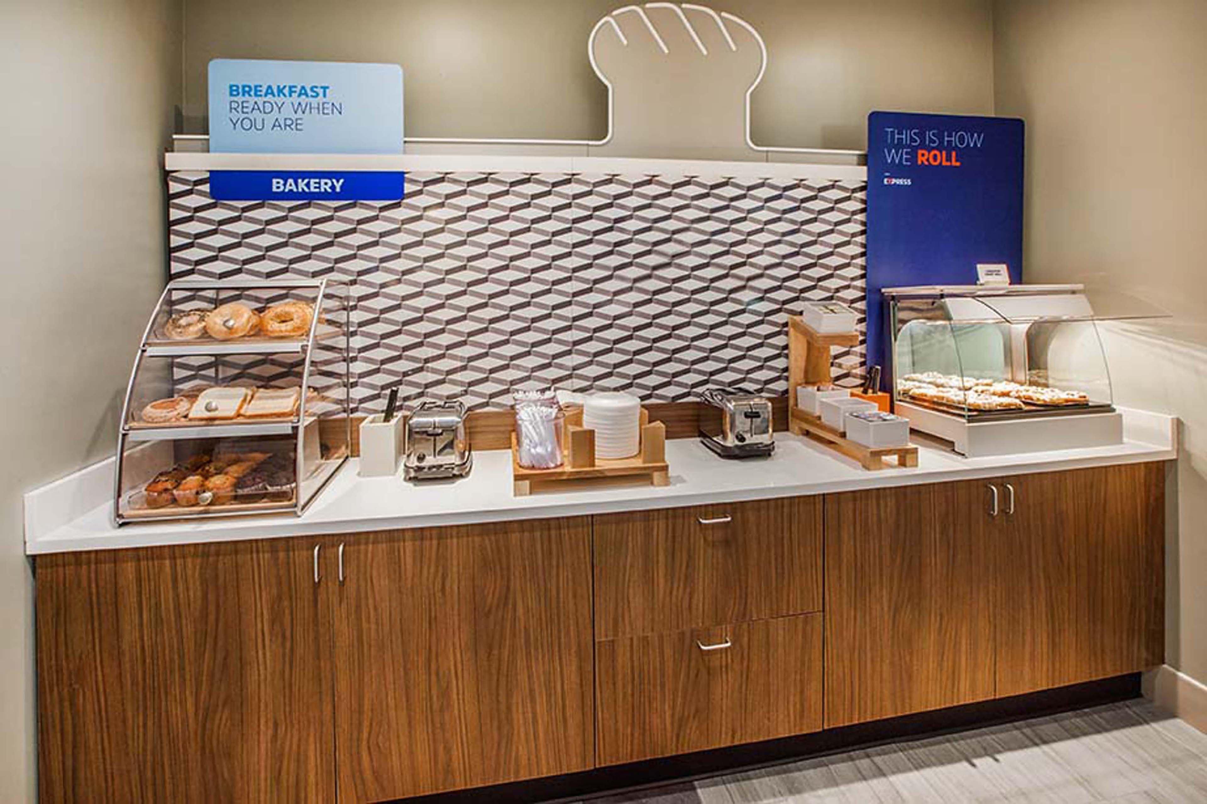 Holiday Inn Express And Suites Meriden By Ihg Екстер'єр фото