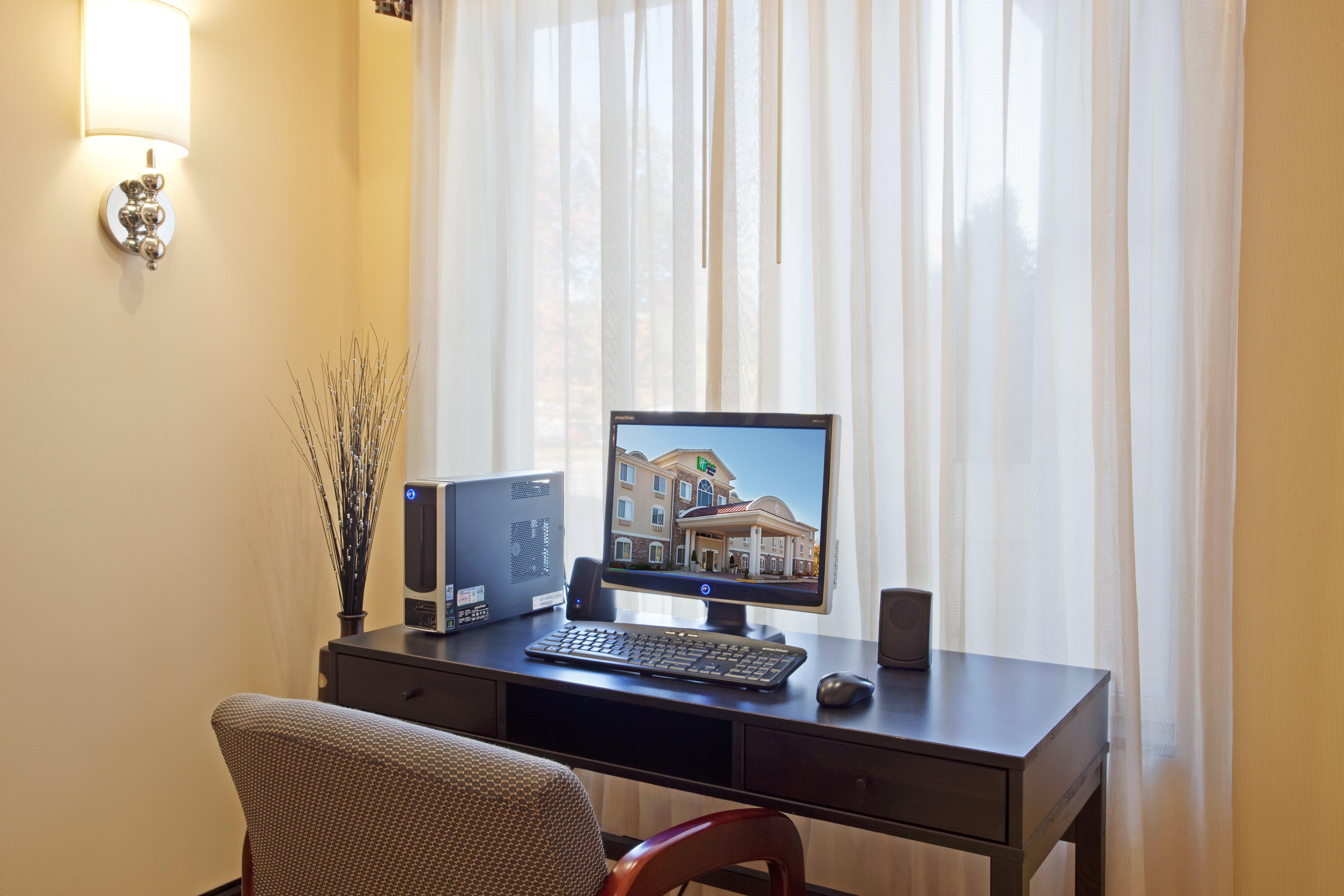 Holiday Inn Express And Suites Meriden By Ihg Екстер'єр фото
