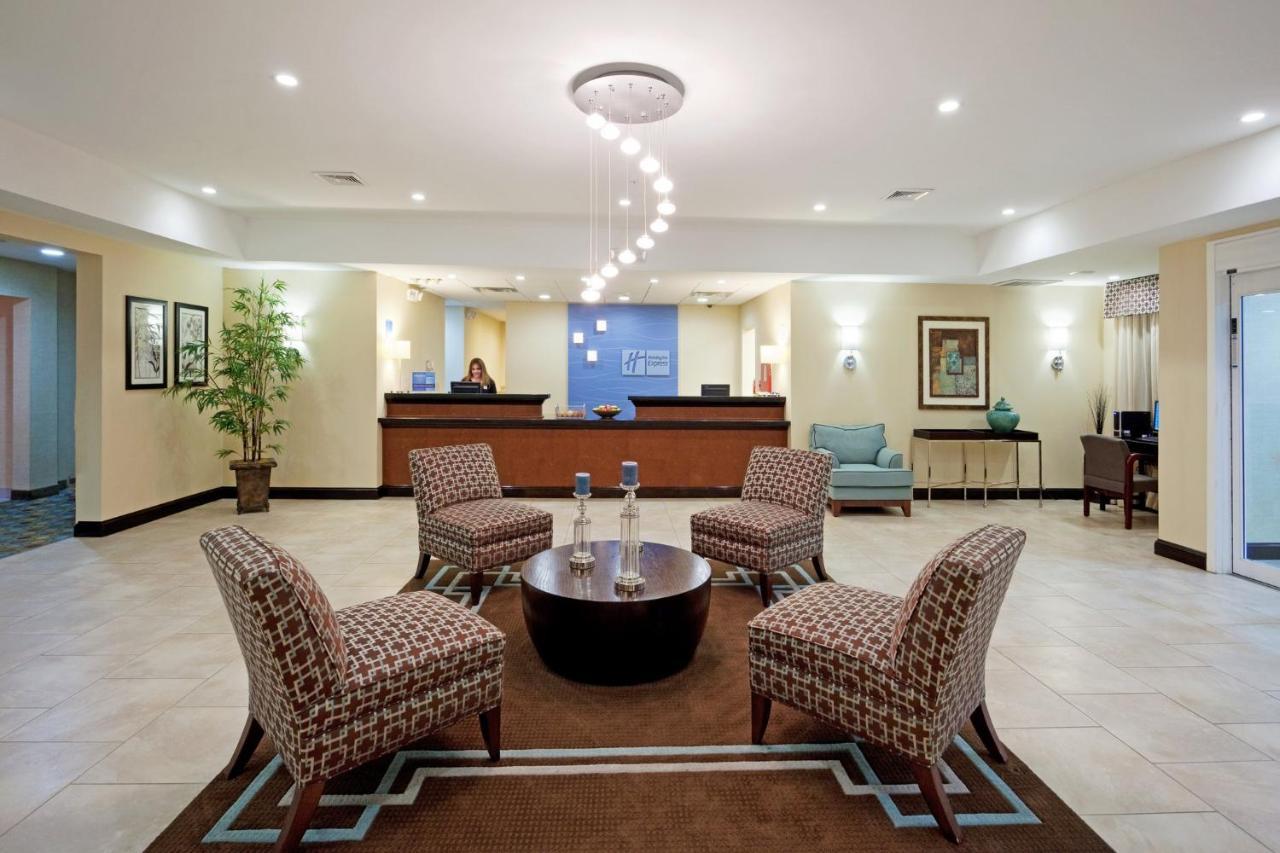 Holiday Inn Express And Suites Meriden By Ihg Екстер'єр фото