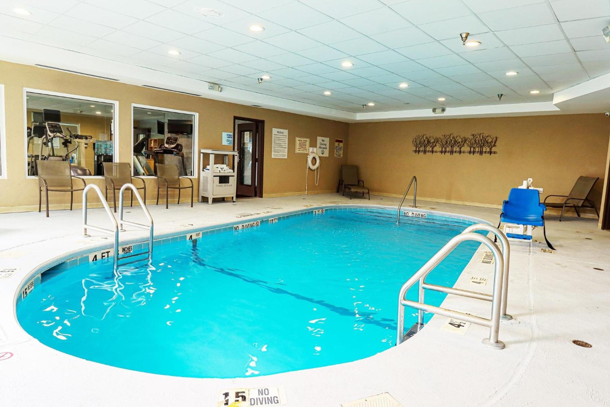Holiday Inn Express And Suites Meriden By Ihg Екстер'єр фото