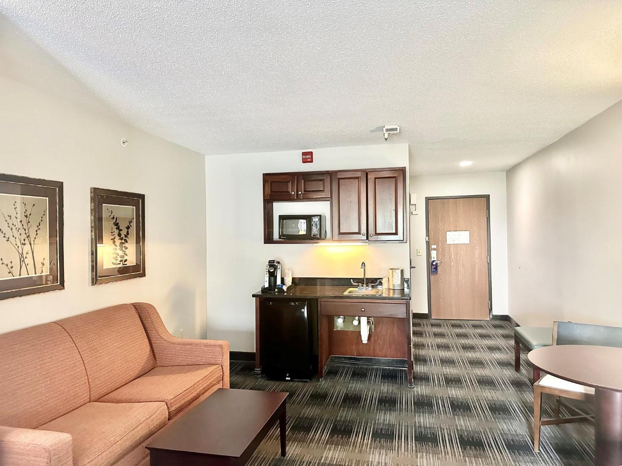 Holiday Inn Express And Suites Meriden By Ihg Екстер'єр фото