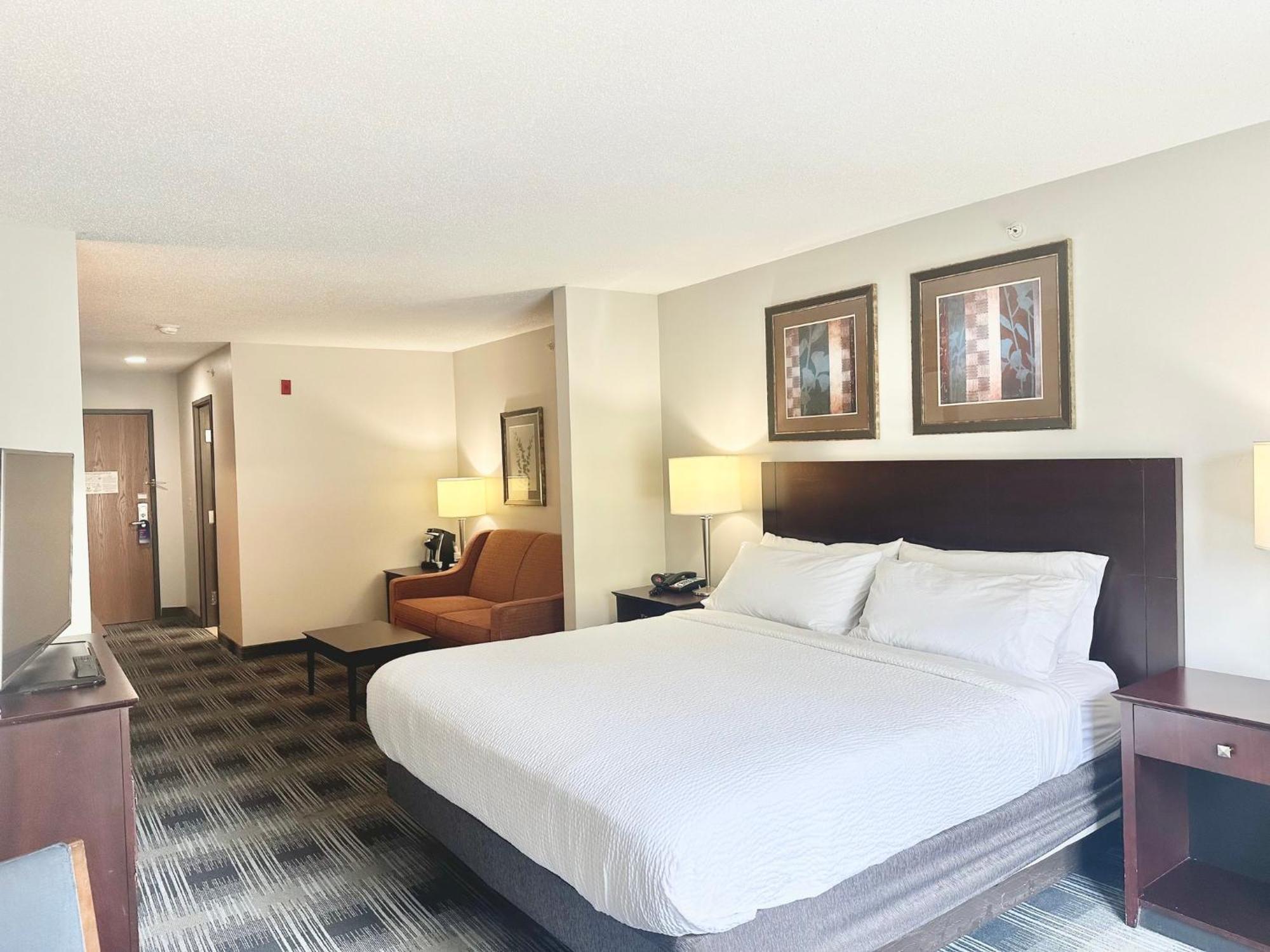 Holiday Inn Express And Suites Meriden By Ihg Екстер'єр фото