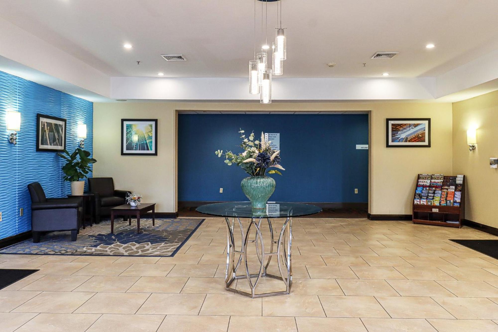 Holiday Inn Express And Suites Meriden By Ihg Екстер'єр фото