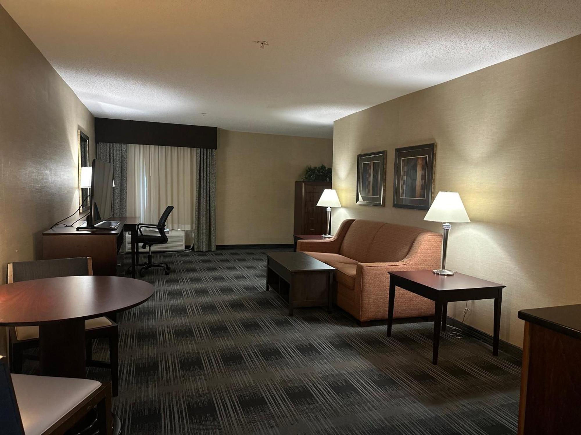 Holiday Inn Express And Suites Meriden By Ihg Екстер'єр фото