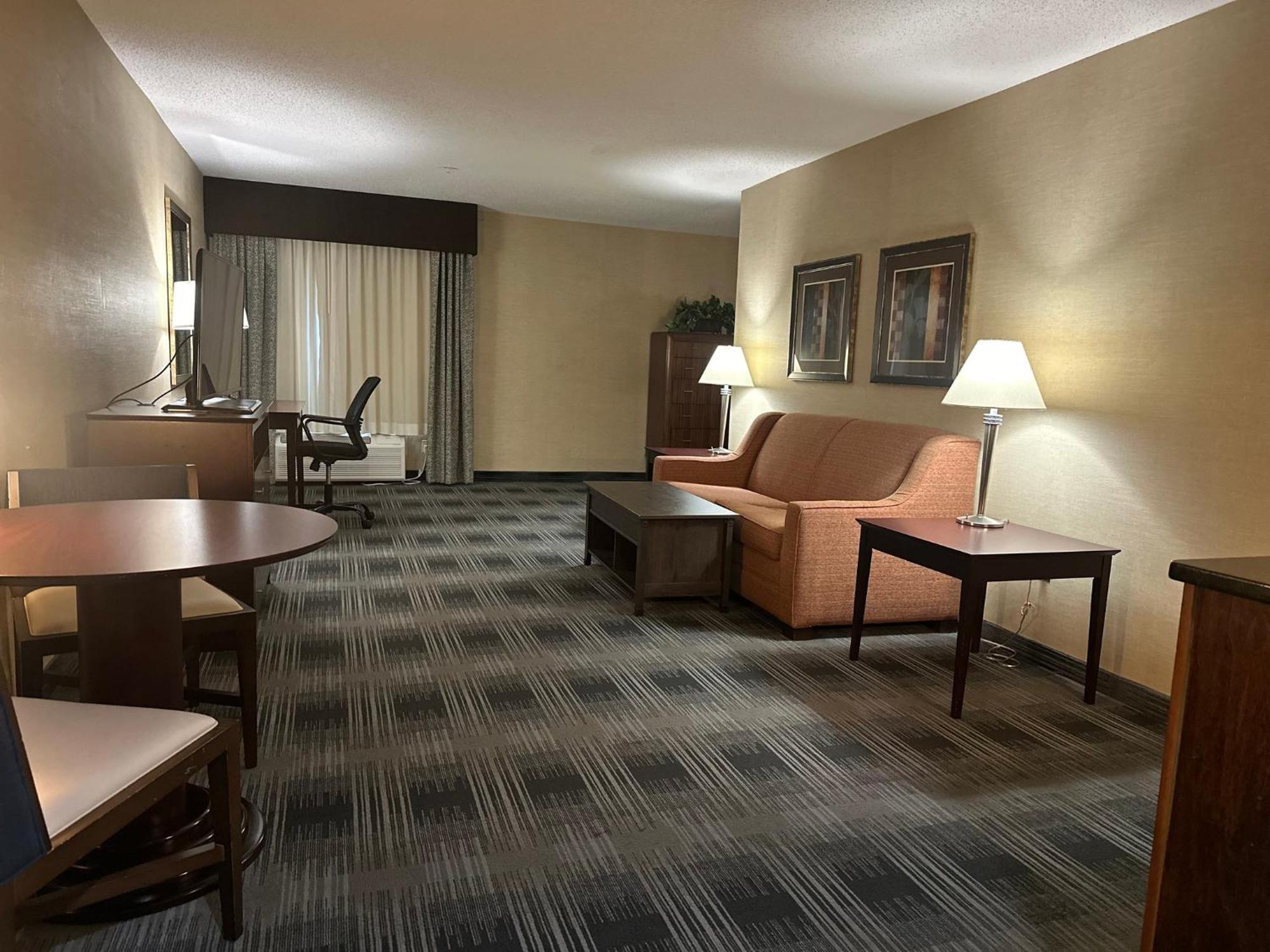 Holiday Inn Express And Suites Meriden By Ihg Екстер'єр фото