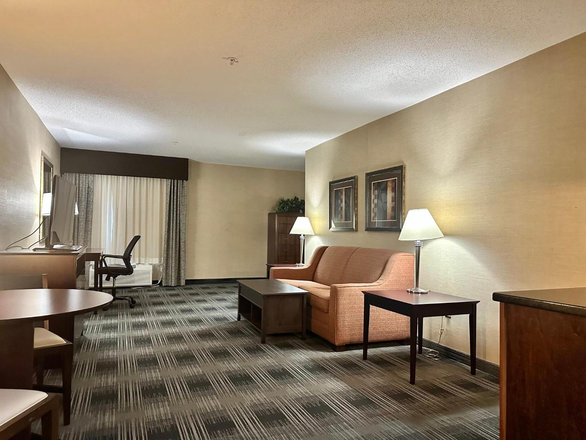 Holiday Inn Express And Suites Meriden By Ihg Екстер'єр фото